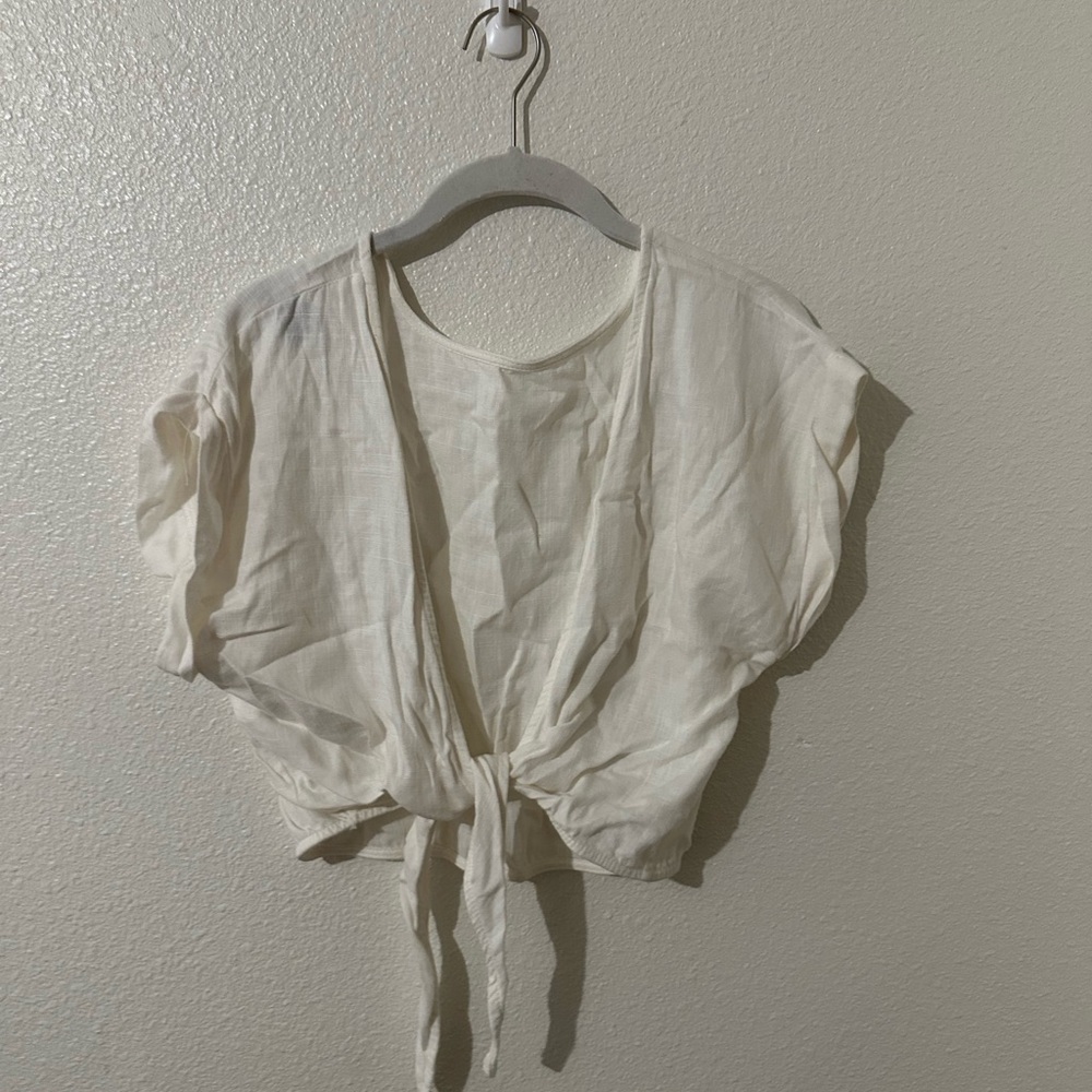 Elegant White Tie-Front Blouse